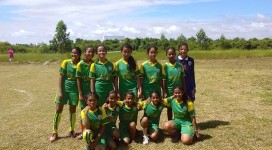 Girls team XJS (900x506)